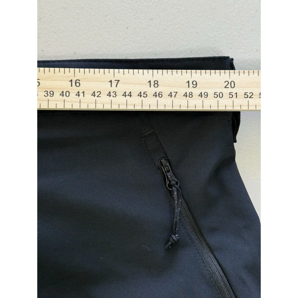 Columbia Omni-Shield Mens Navy Blue Shorts Size 42 Lightweight 7.5”‎ Inseam